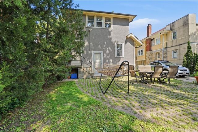 5836 Harrison Street, Kansas City, MO 64110
