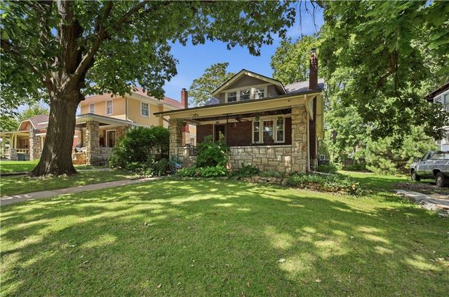 5836 Harrison Street, Kansas City, MO 64110