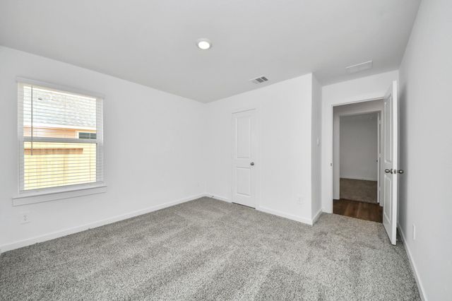 9035 Rose Water Trail, Iowa Colony, TX 77583