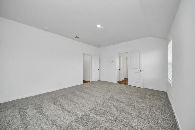 9035 Rose Water Trail, Iowa Colony, TX 77583