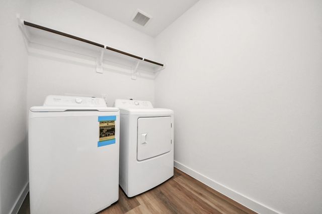 9035 Rose Water Trail, Iowa Colony, TX 77583