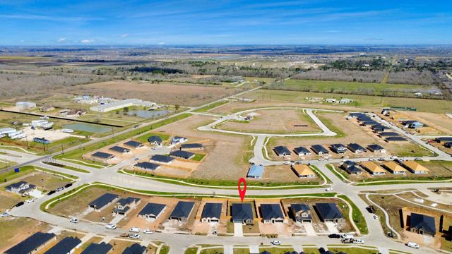 9035 Rose Water Trail, Iowa Colony, TX 77583