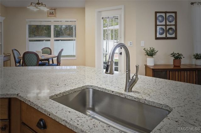 1021 W Champlain Lane, Citrus Springs, FL 34434