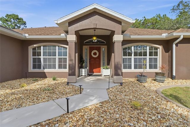 1021 W Champlain Lane, Citrus Springs, FL 34434