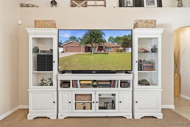 1021 W Champlain Lane, Citrus Springs, FL 34434