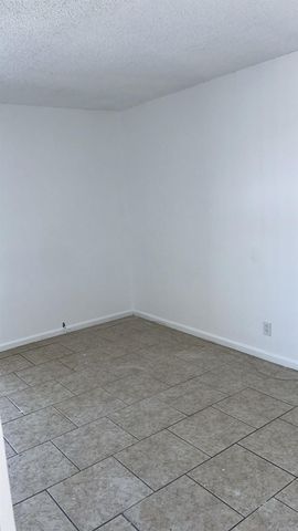 1500 N Congress Avenue A307, West Palm Beach, FL 33401