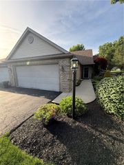 210 Abbey Rd, Neshannock Twp, PA 16105