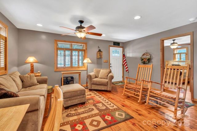 5171 Edgemont Road, Collettsville, NC 28611