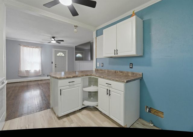 3401 E 29th Street, Des Moines, IA 50317