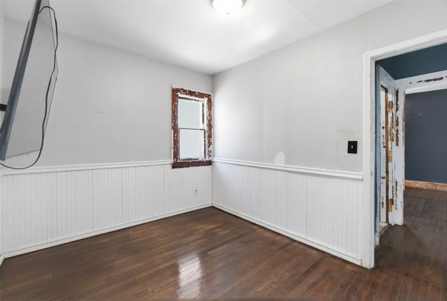3401 E 29th Street, Des Moines, IA 50317