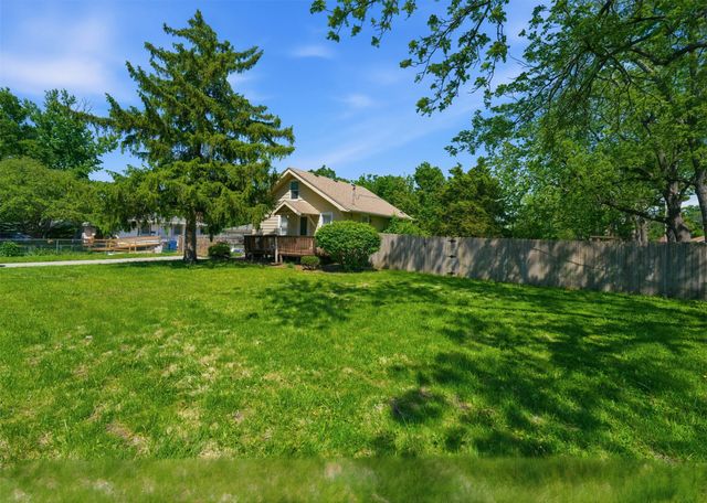 3401 E 29th Street, Des Moines, IA 50317