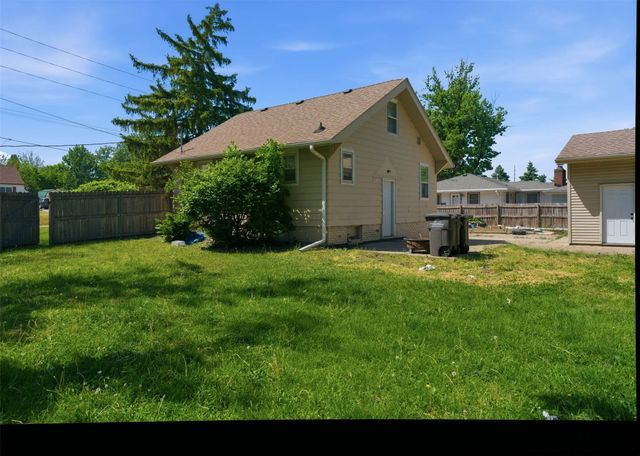 3401 E 29th Street, Des Moines, IA 50317