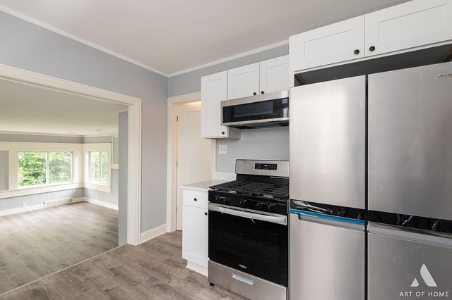 923 W Plainfield Road, La Grange Highlands, IL 60525