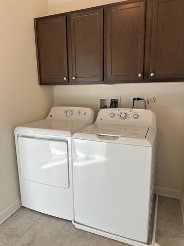 1423 N Charles Avenue, Naperville, IL 60563