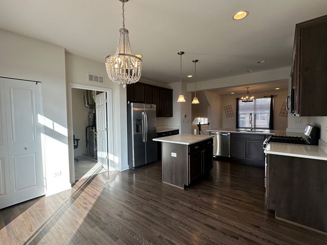 1423 N Charles Avenue, Naperville, IL 60563