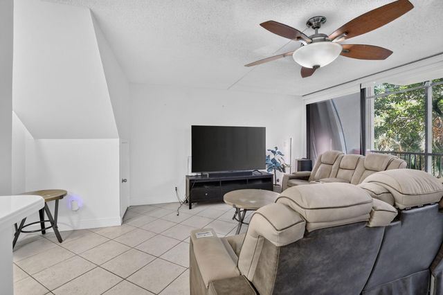 2931 SW 87th Terrace 1922, Davie, FL 33328