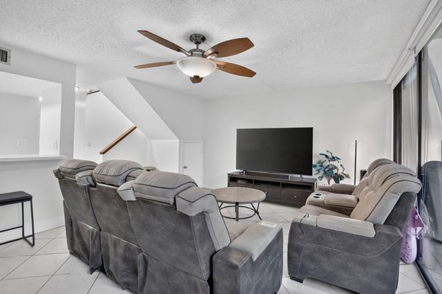 2931 SW 87th Terrace 1922, Davie, FL 33328