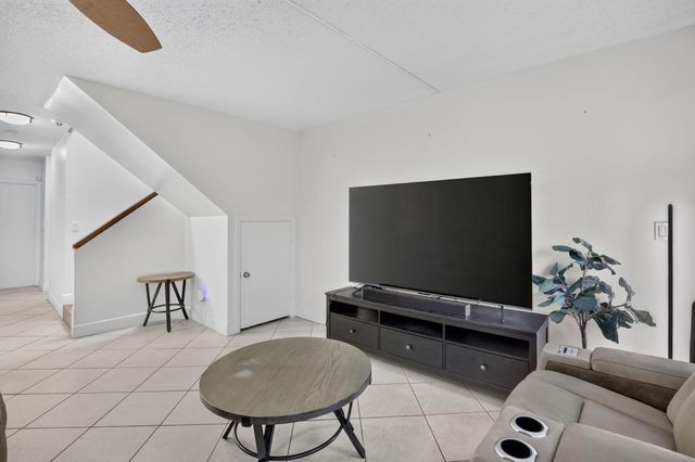 2931 SW 87th Terrace 1922, Davie, FL 33328