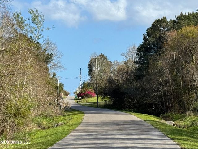 196 Vacation Lane, Waveland, MS 39576