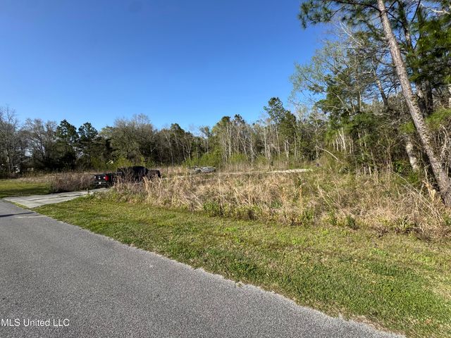 196 Vacation Lane, Waveland, MS 39576