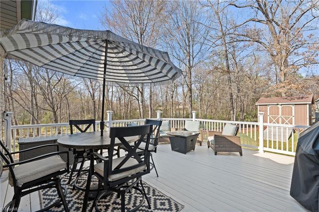 166 Fieldwood Drive, Advance, NC 27006