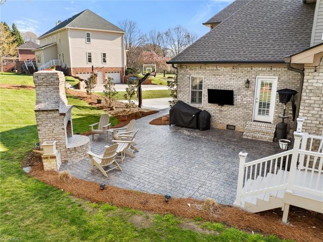 166 Fieldwood Drive, Advance, NC 27006