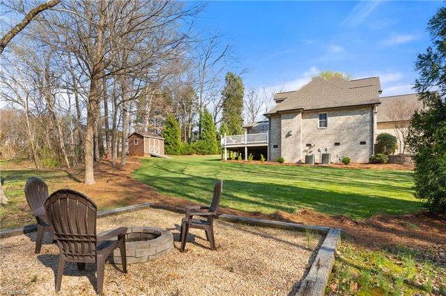 166 Fieldwood Drive, Advance, NC 27006