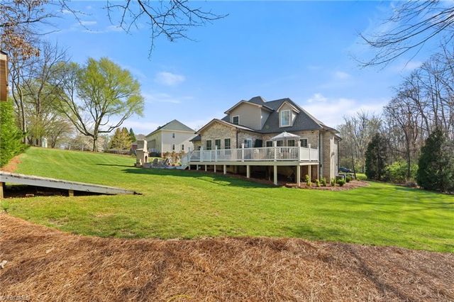 166 Fieldwood Drive, Advance, NC 27006