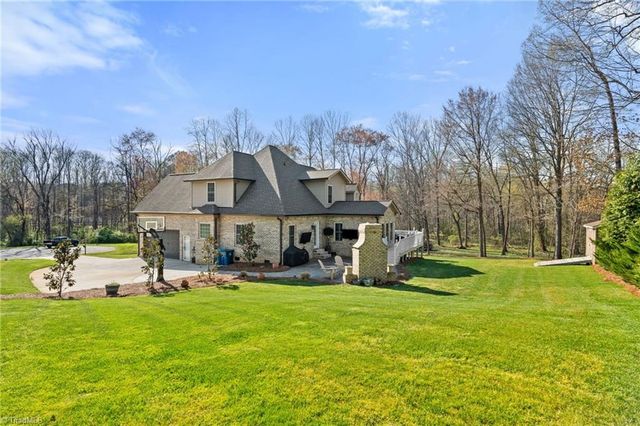 166 Fieldwood Drive, Advance, NC 27006