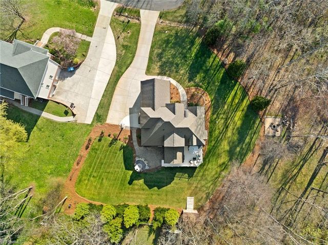 166 Fieldwood Drive, Advance, NC 27006