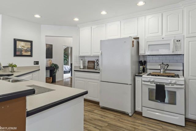 600 Cherry Street, Algonac, MI 48001