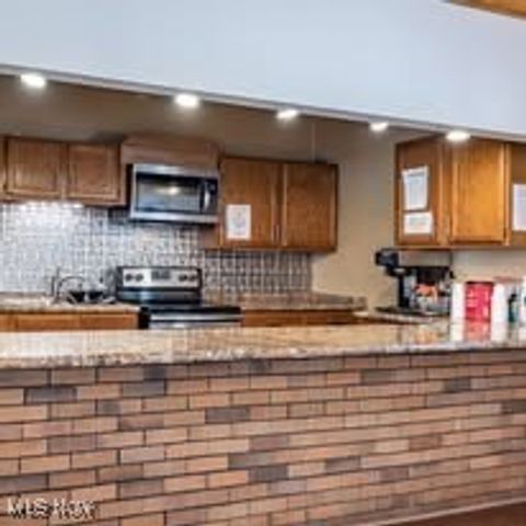 131 Birchbark Drive, Elyria, OH 44035