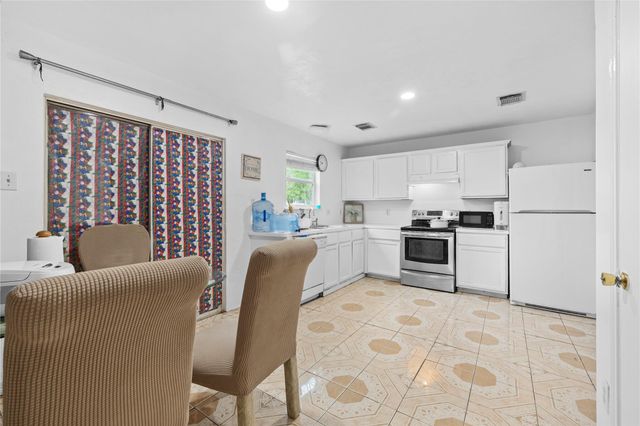8302 Beech Park Drive, Houston, TX 77083