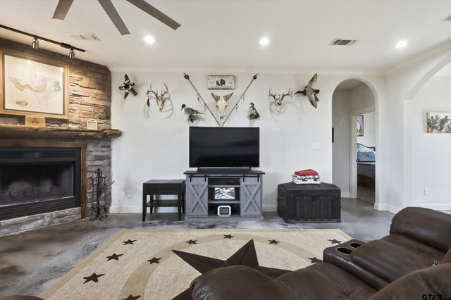 800 NE County Road 2150, Mt Vernon, TX 75457