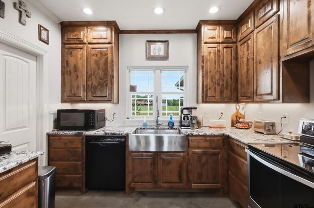 800 NE County Road 2150, Mt Vernon, TX 75457