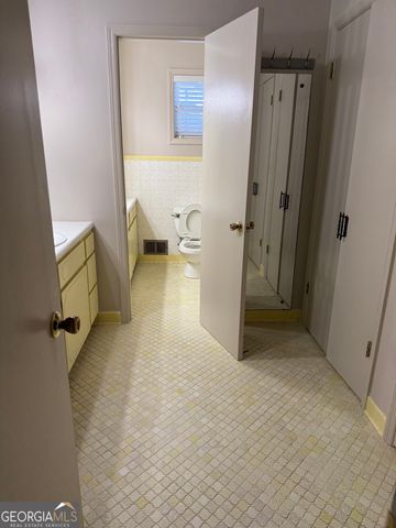 1406 Maplewood Drive, Macon, GA 31210