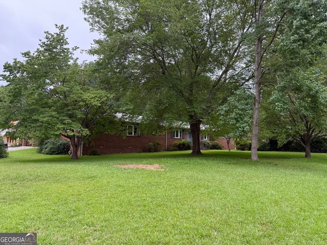 1406 Maplewood Drive, Macon, GA 31210