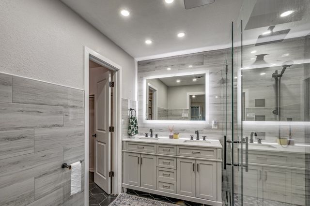 5005 Bradley Lane, Arlington, TX 76017