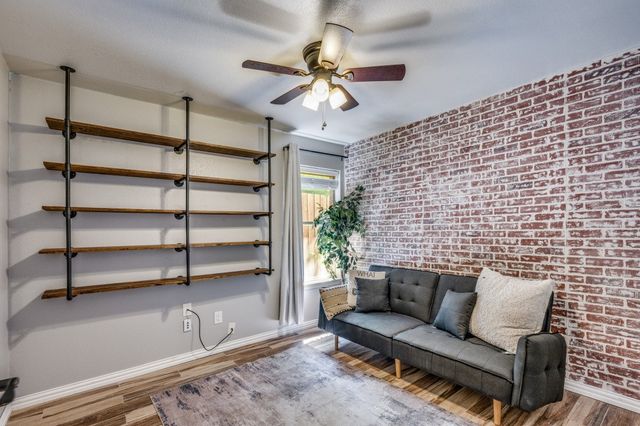 5005 Bradley Lane, Arlington, TX 76017