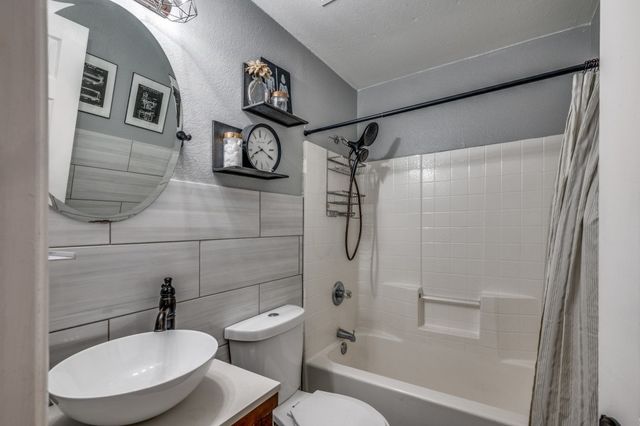 5005 Bradley Lane, Arlington, TX 76017