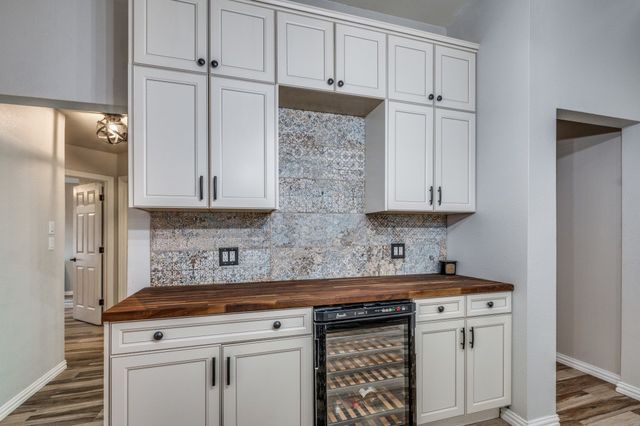 5005 Bradley Lane, Arlington, TX 76017