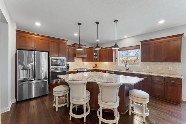 2920 White Pine Way, Stillwater, MN 55082