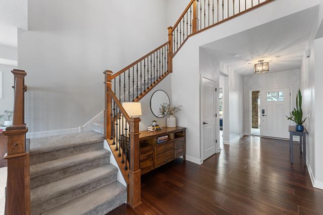 2920 White Pine Way, Stillwater, MN 55082