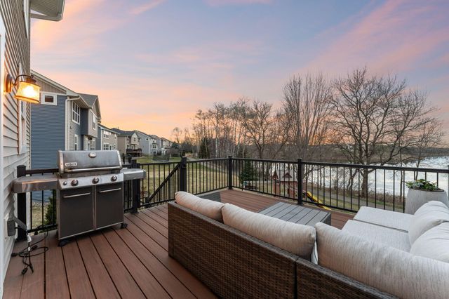 2920 White Pine Way, Stillwater, MN 55082