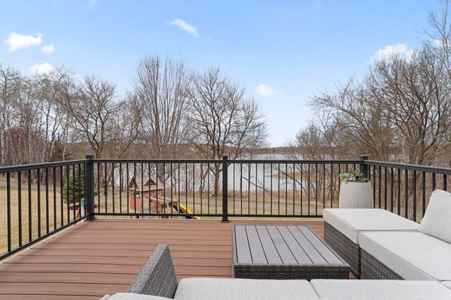 2920 White Pine Way, Stillwater, MN 55082