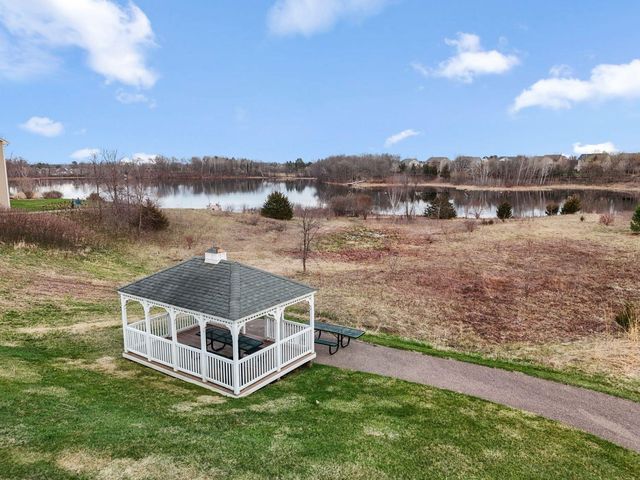 2920 White Pine Way, Stillwater, MN 55082