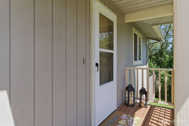 6784 NE Whidbey Drive, Hansville, WA 98340