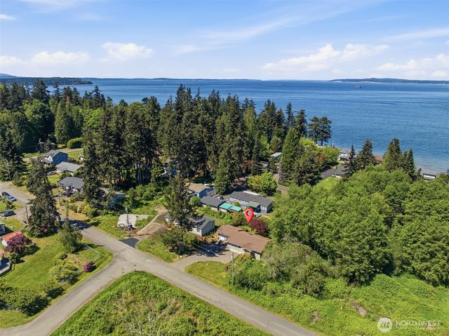 6784 NE Whidbey Drive, Hansville, WA 98340