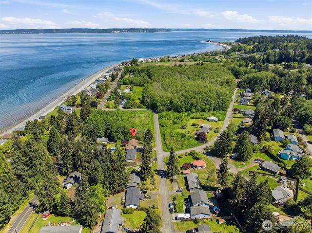 6784 NE Whidbey Drive, Hansville, WA 98340