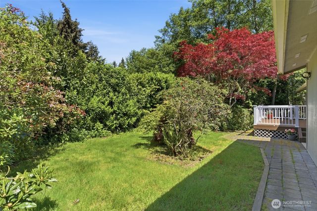 6784 NE Whidbey Drive, Hansville, WA 98340